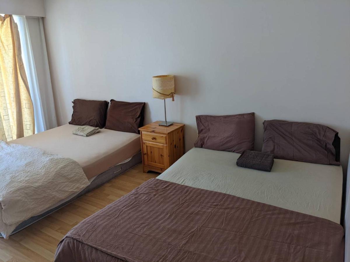 בורנבי Vancouver Backpacker House - 10 Min Walk To Metrotown Skytrain Station מראה חיצוני תמונה